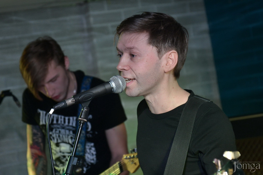 Фотография с гр.ЭССЕ презентация альбома в Пятерочка