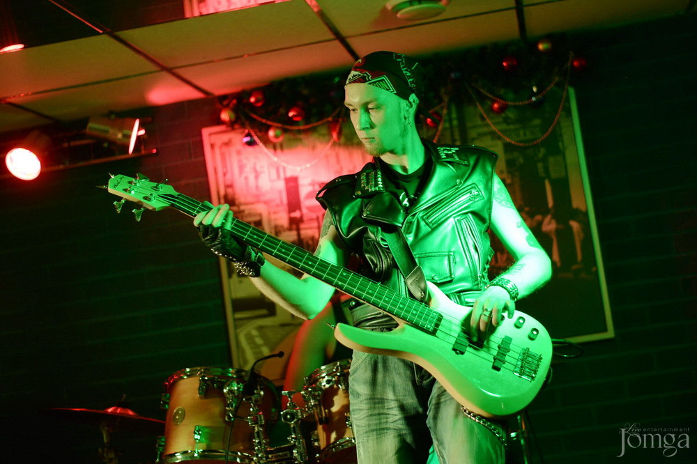 Фотография с гр. ЭССЕ & друзья в Пятерочка