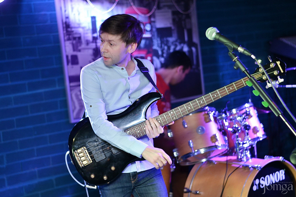 Фотография с гр. ЭССЕ & друзья в Пятерочка