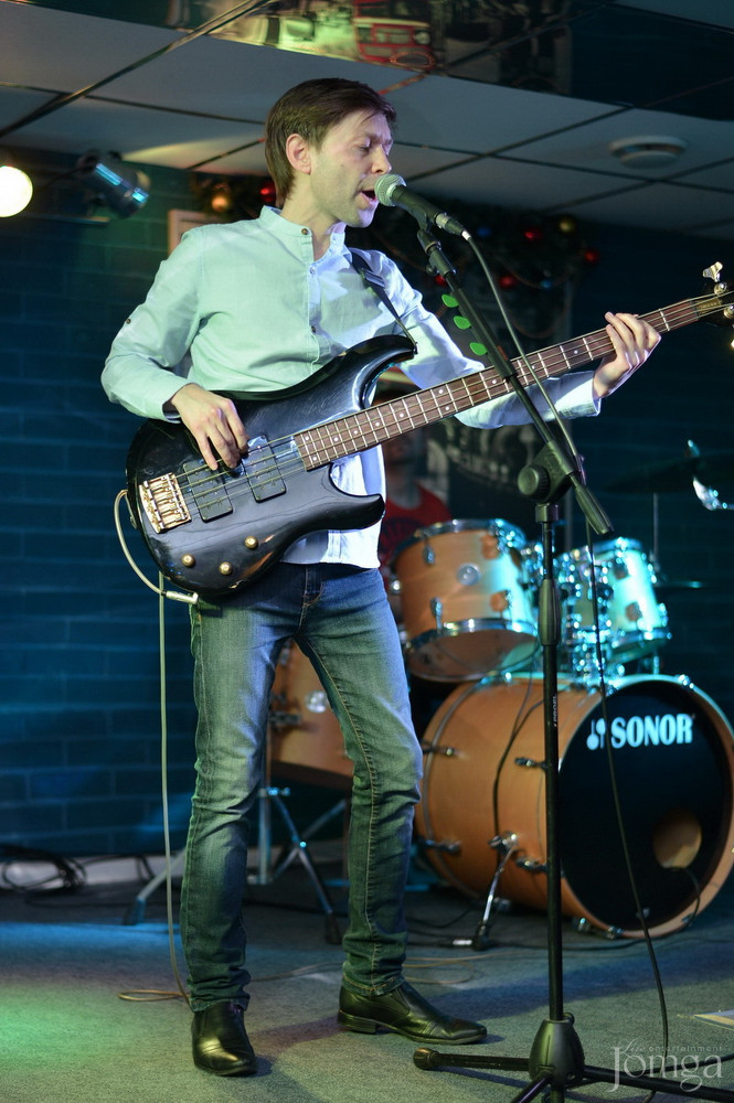 Фотография с гр. ЭССЕ & друзья в Пятерочка