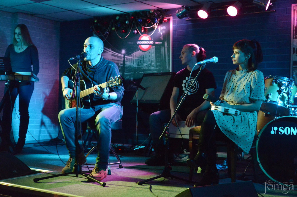 Фотография с гр. ЭССЕ & друзья в Пятерочка