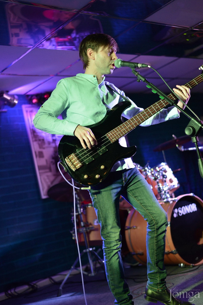 Фотография с гр. ЭССЕ & друзья в Пятерочка