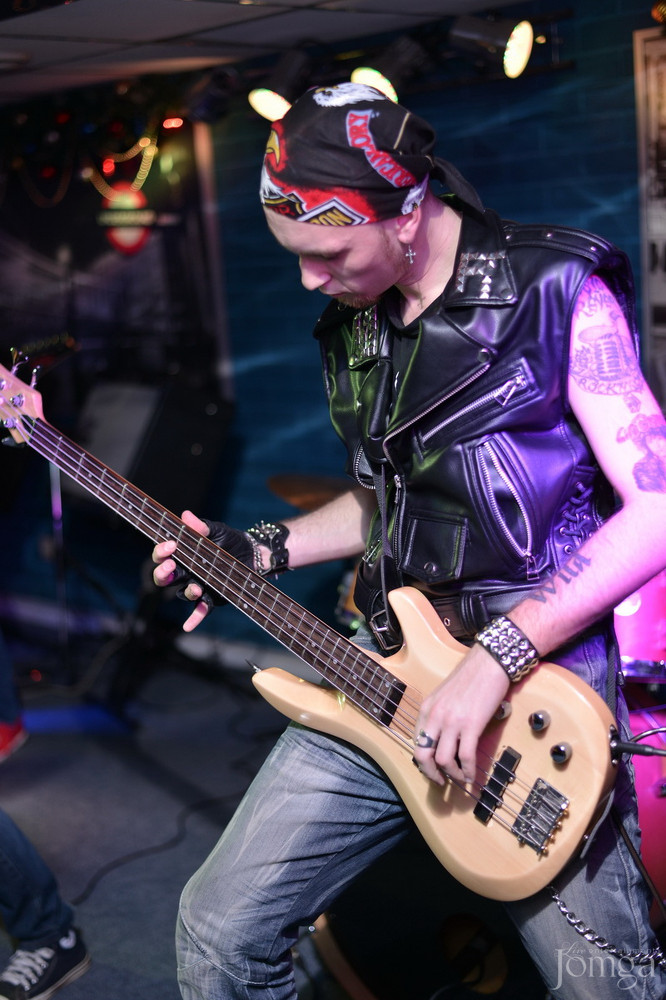 Фотография с гр. ЭССЕ & друзья в Пятерочка