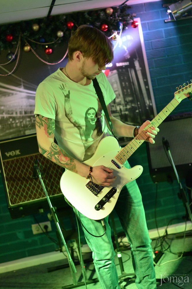 Фотография с гр. ЭССЕ & друзья в Пятерочка