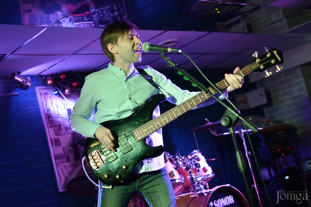 Фотография с гр. ЭССЕ & друзья в Пятерочка