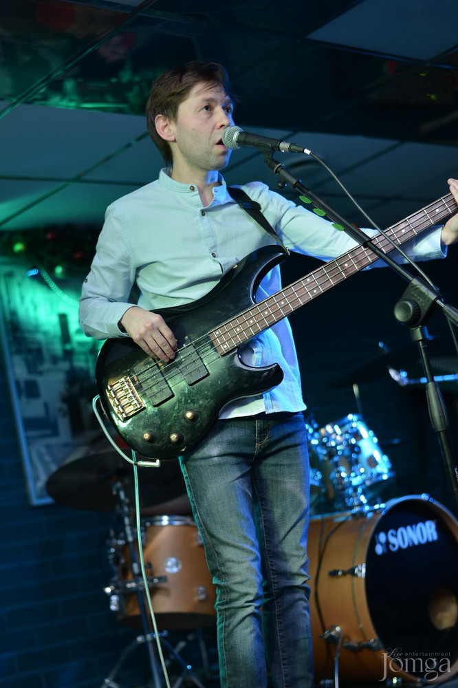 Фотография с гр. ЭССЕ & друзья в Пятерочка