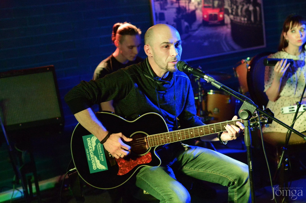 Фотография с гр. ЭССЕ & друзья в Пятерочка