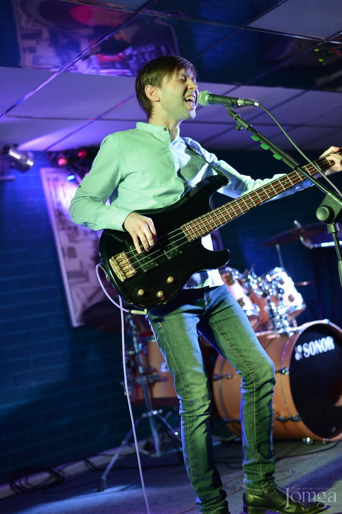 Фотография с гр. ЭССЕ & друзья в Пятерочка