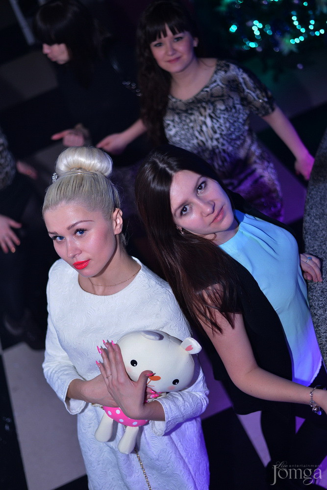 Фотография с Мокрая майка в Пятерочка