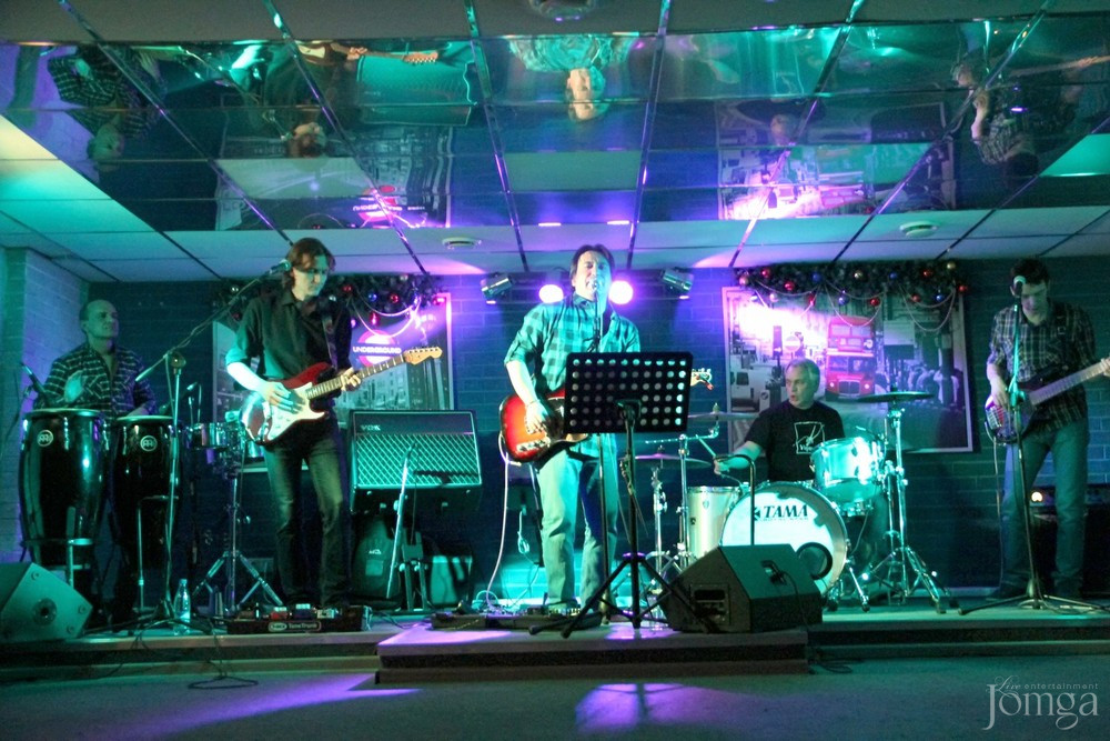 Фотография с Концерт гр. "ЛИСТЬЯ ТРАВЫ" (г. Казань) в Пятерочка