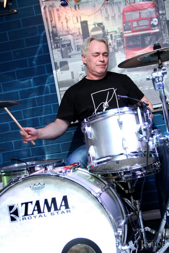 Фотография с Концерт гр. "ЛИСТЬЯ ТРАВЫ" (г. Казань) в Пятерочка