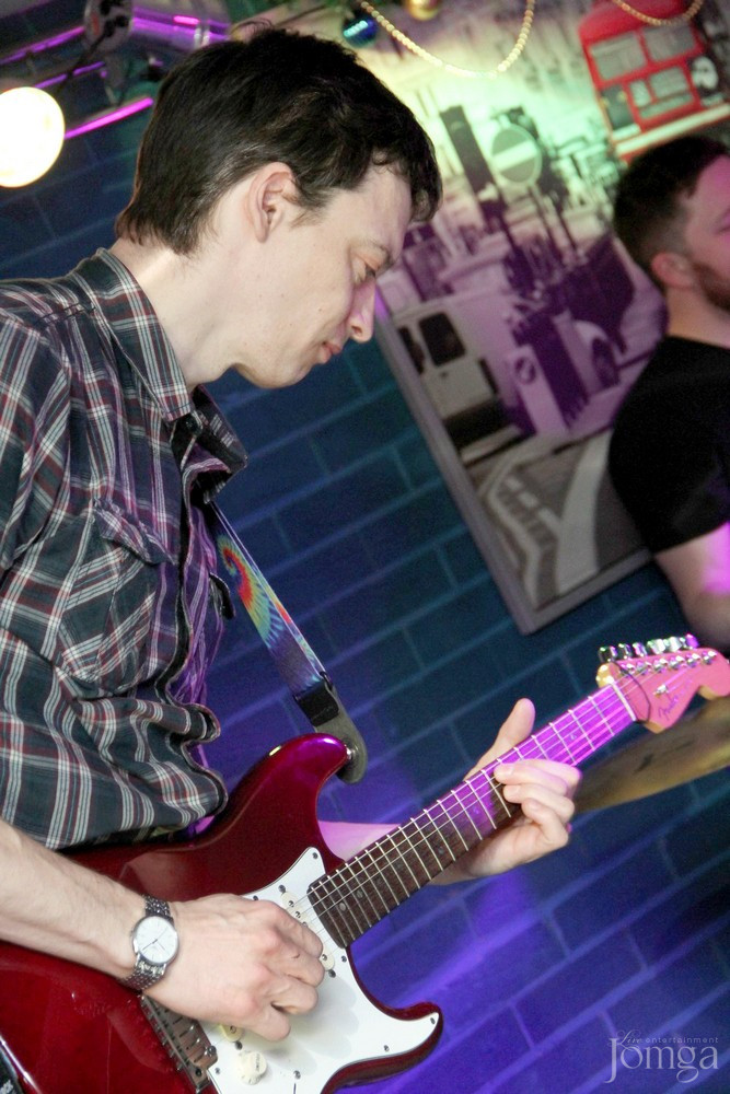 Фотография с Концерт гр. "ЛИСТЬЯ ТРАВЫ" (г. Казань) в Пятерочка