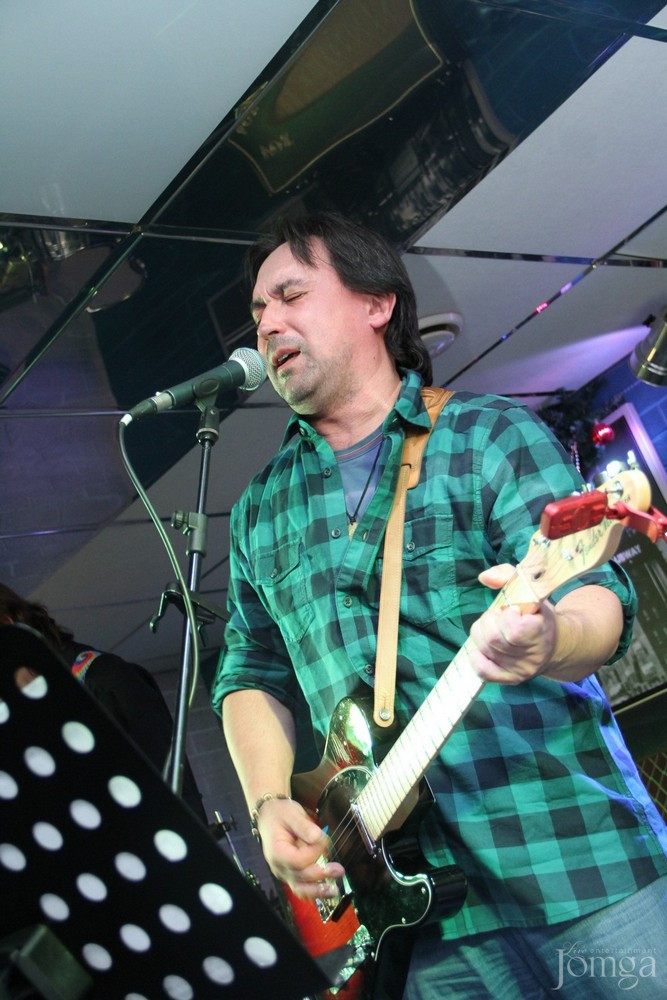 Фотография с Концерт гр. "ЛИСТЬЯ ТРАВЫ" (г. Казань) в Пятерочка