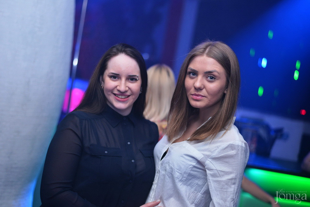 Фотография с Мокрая майка в Пятерочка