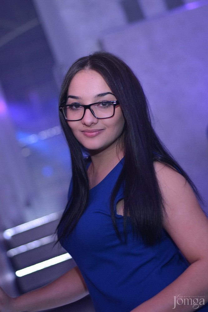 Фотография с Мокрая майка в Пятерочка