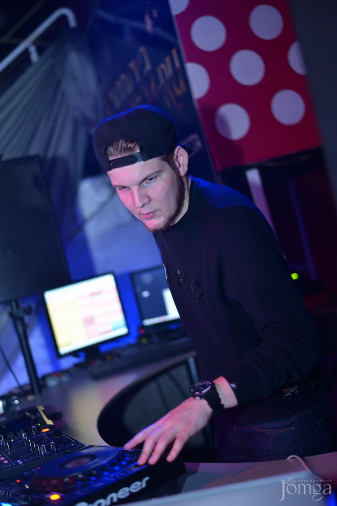 Фотография с Мокрая майка в Пятерочка