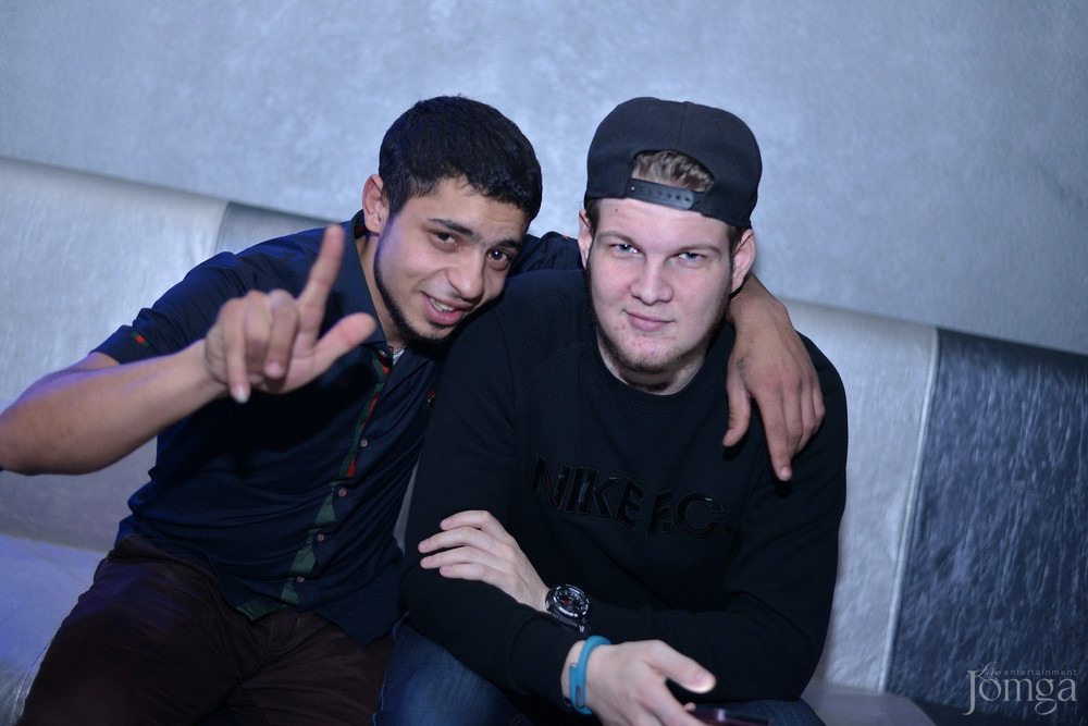 Фотография с Мокрая майка в Пятерочка