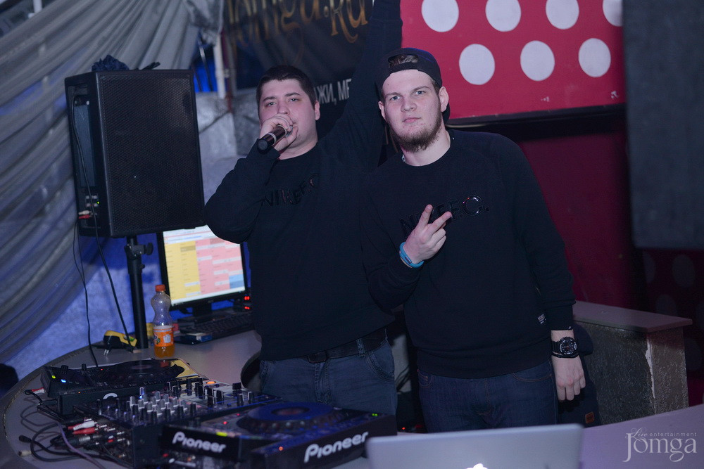 Фотография с Мокрая майка в Пятерочка