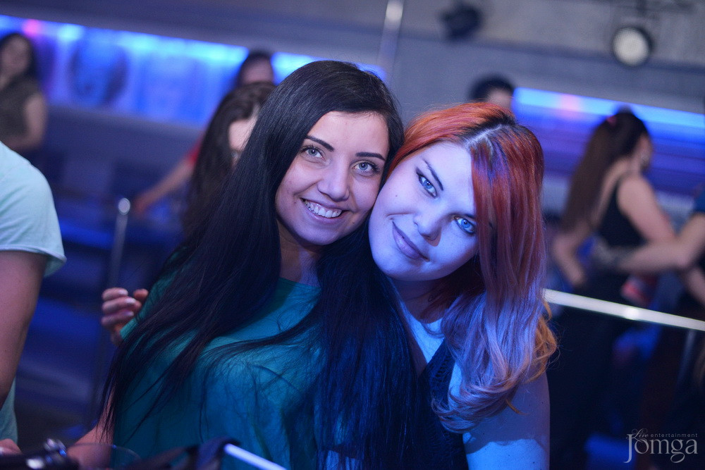 Фотография с Мокрая майка в Пятерочка