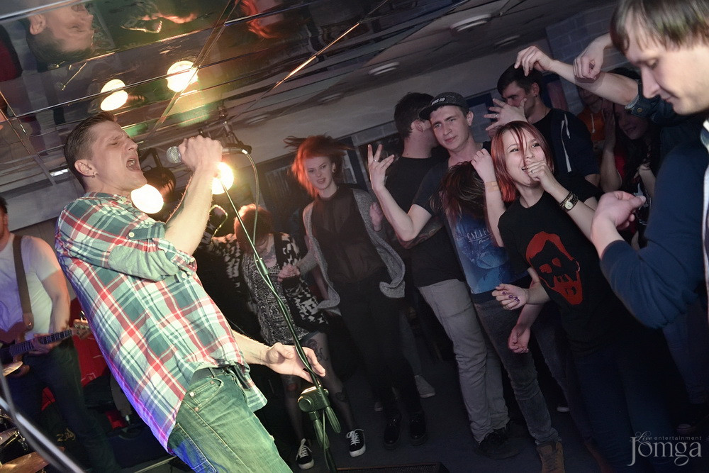 Фотография с гр.FAMILIA в Пятерочка