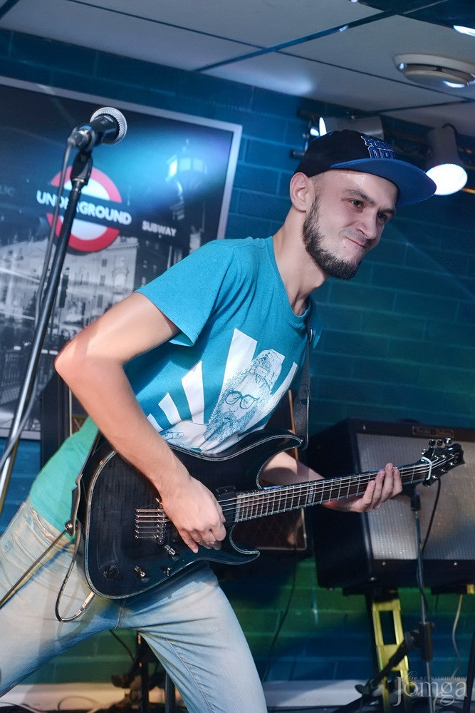 Фотография с гр.FAMILIA в Пятерочка