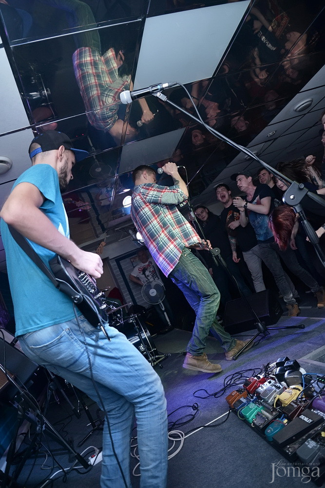 Фотография с гр.FAMILIA в Пятерочка