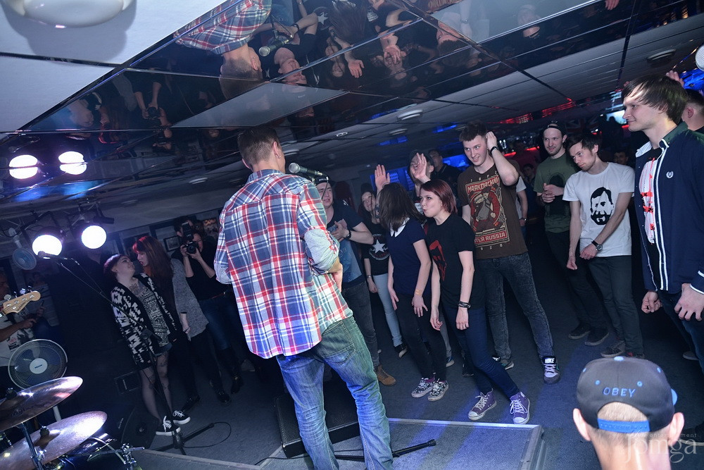 Фотография с гр.FAMILIA в Пятерочка