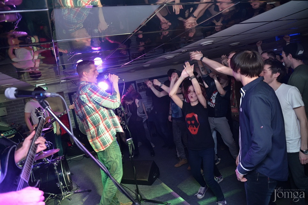 Фотография с гр.FAMILIA в Пятерочка