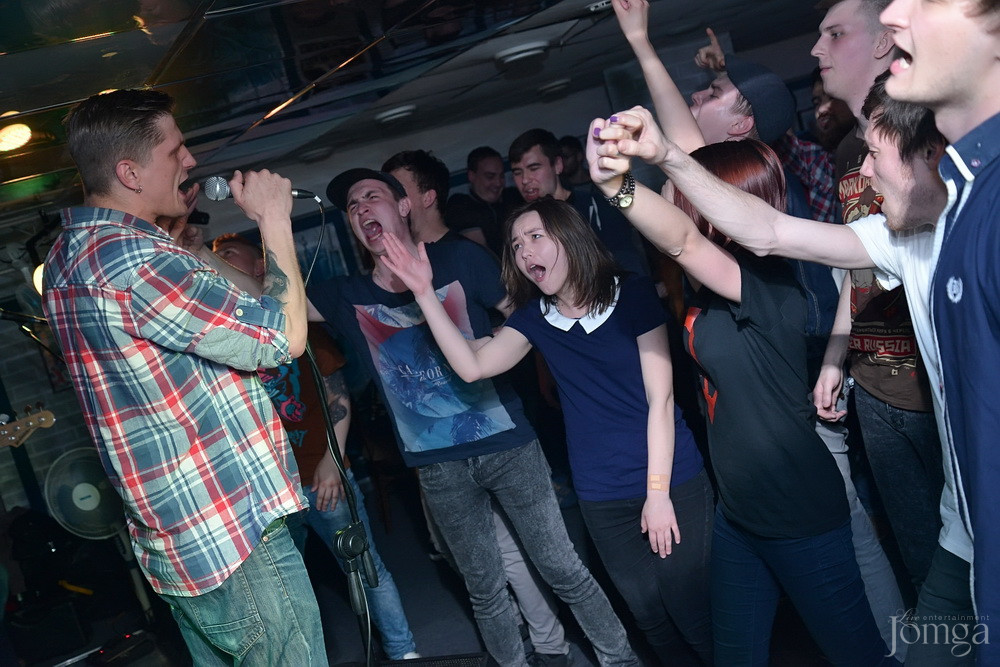 Фотография с гр.FAMILIA в Пятерочка