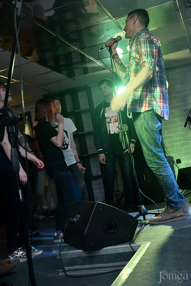 Фотография с гр.FAMILIA в Пятерочка