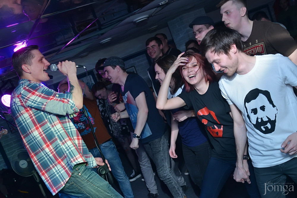 Фотография с гр.FAMILIA в Пятерочка