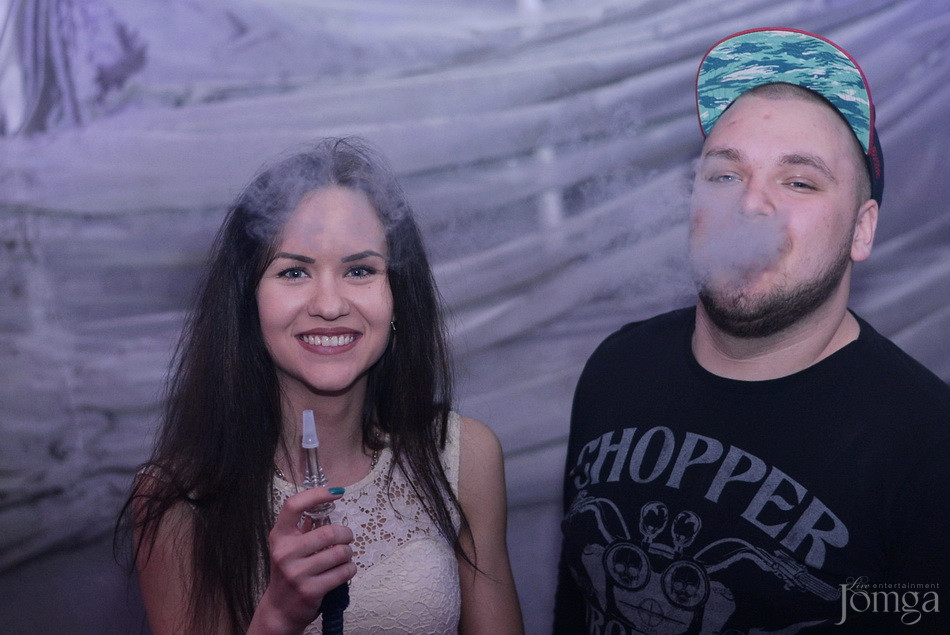 Фотография с Мокрая майка в Пятерочка