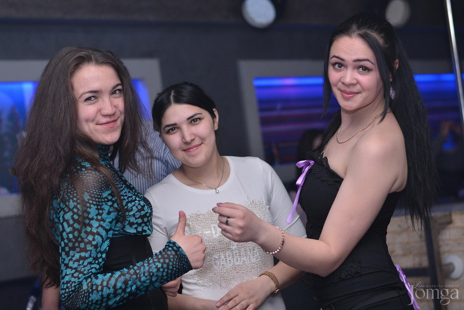 Фотография с Мокрая майка в Пятерочка