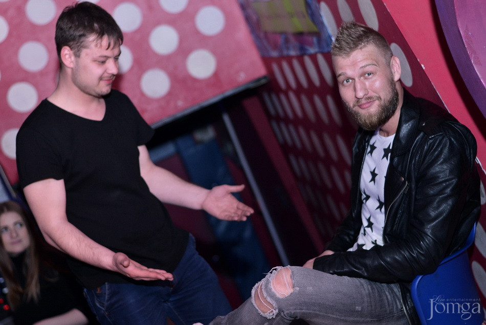 Фотография с Мокрая майка в Пятерочка