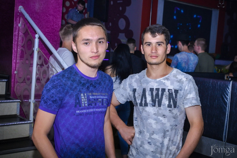 Фотография с Frost B-Day в Пятерочка