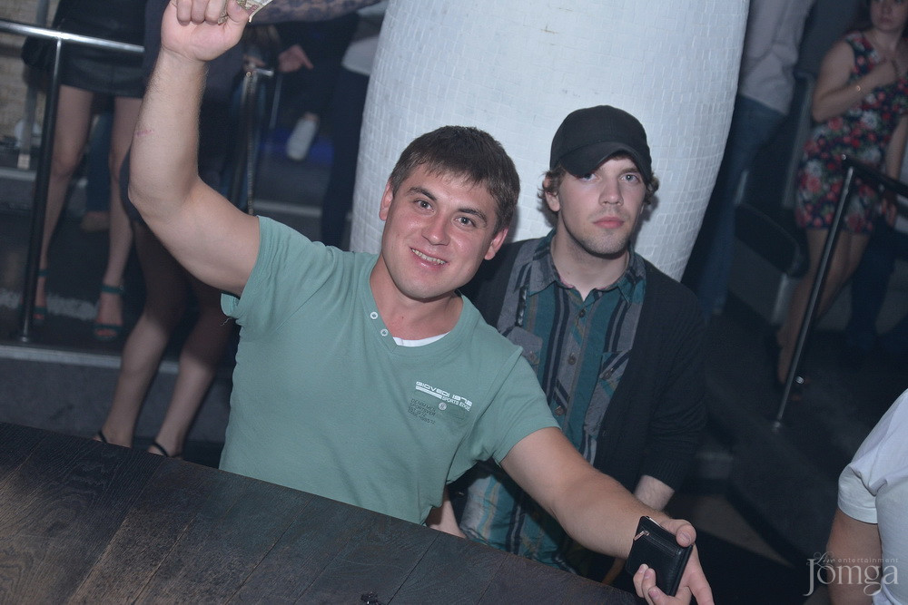 Фотография с VANITTO WHITE NIGHT в Пятерочка