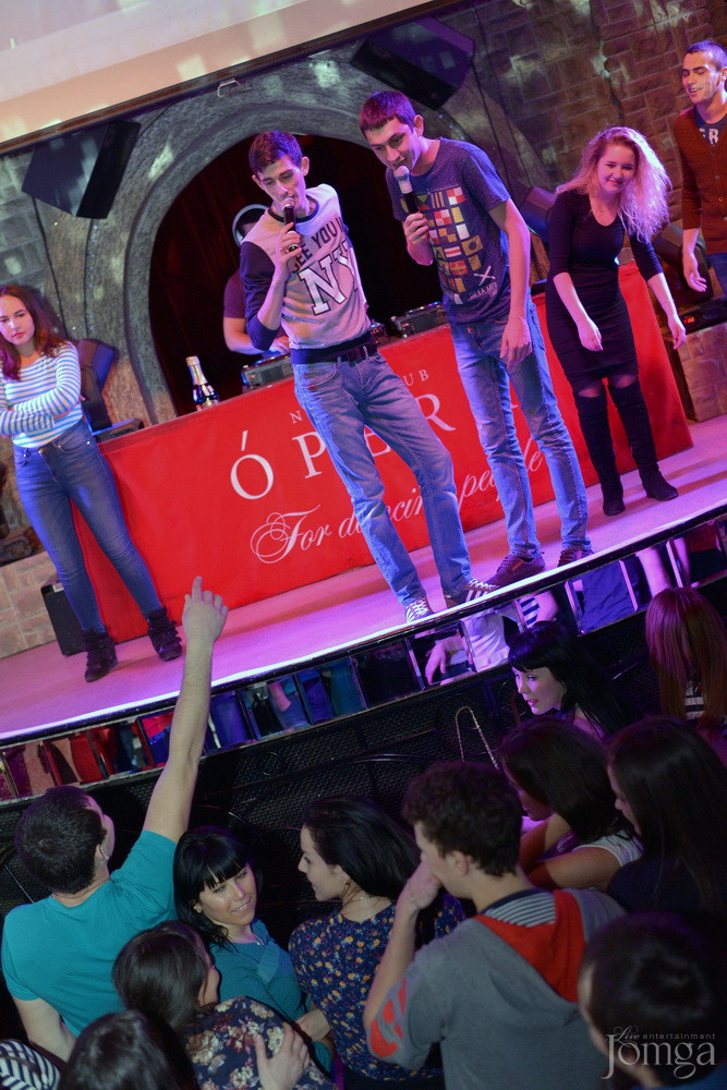 Фотография с Чак-чак Party в Опера