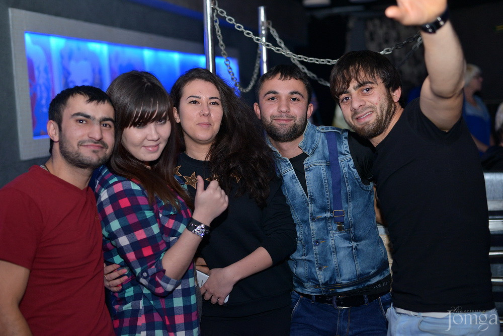 Фотография с Мокрая майка в Пятерочка