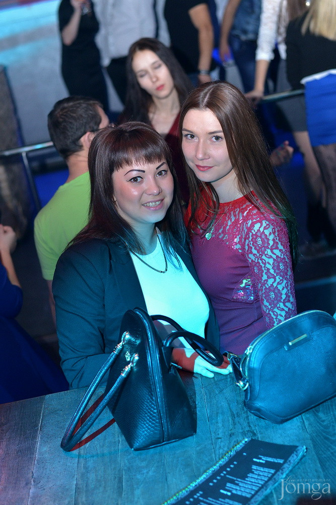 Фотография с Мокрая майка в Пятерочка