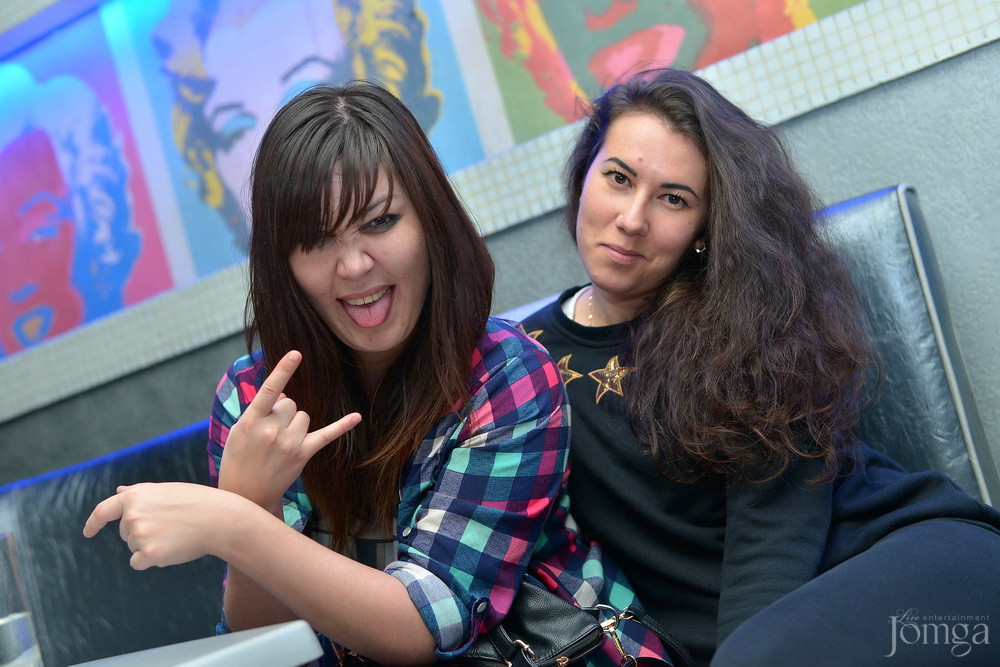 Фотография с Мокрая майка в Пятерочка