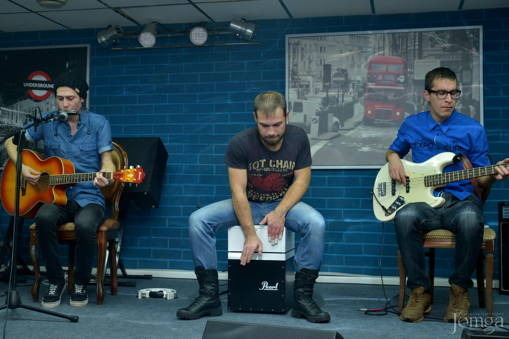 Фотография с Рок-бар "Лондон": АКУСТИКА в Пятерочка