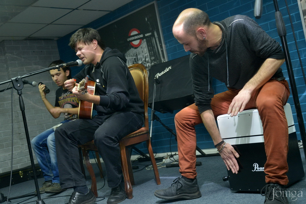 Фотография с Рок-бар "Лондон": АКУСТИКА в Пятерочка