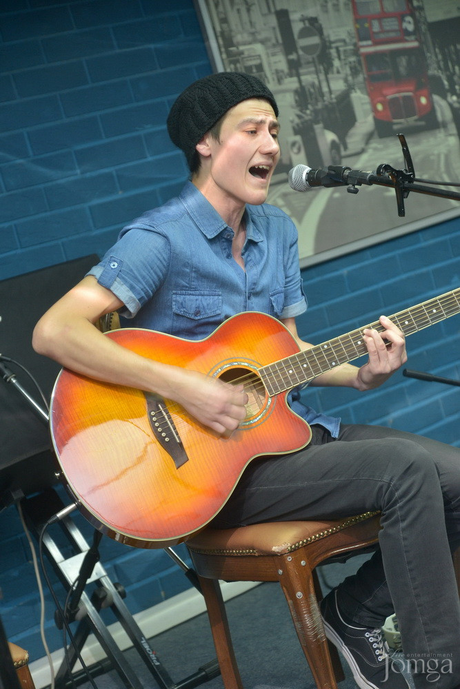 Фотография с Рок-бар "Лондон": АКУСТИКА в Пятерочка