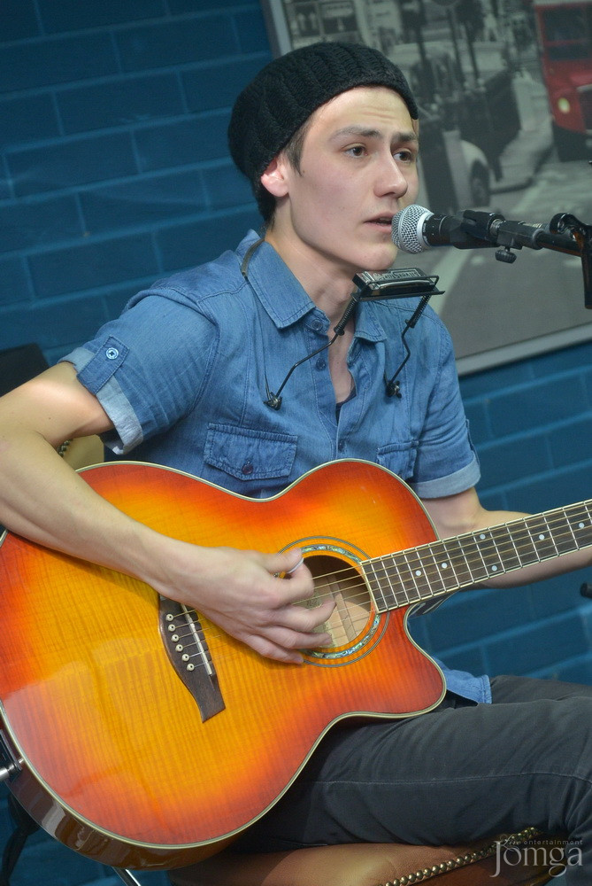 Фотография с Рок-бар "Лондон": АКУСТИКА в Пятерочка