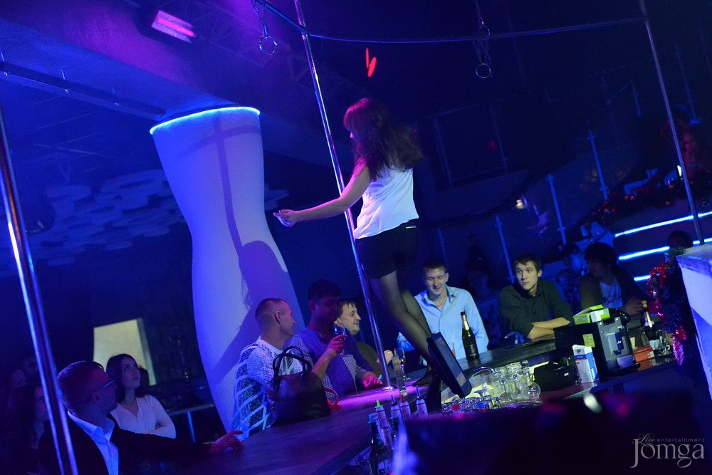 Фотография с Мокрая майка в Пятерочка