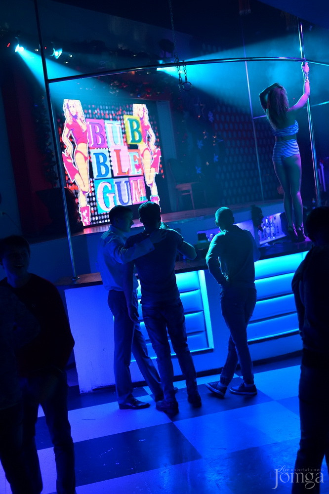 Фотография с Мокрая майка в Пятерочка