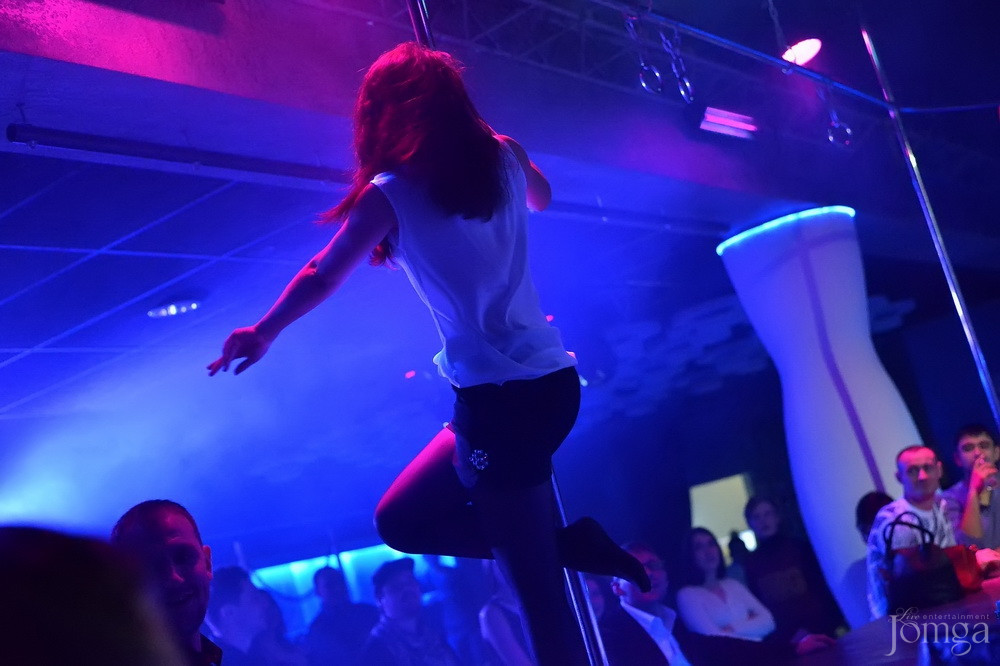 Фотография с Мокрая майка в Пятерочка