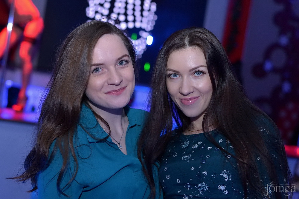 Фотография с Мокрая майка в Пятерочка