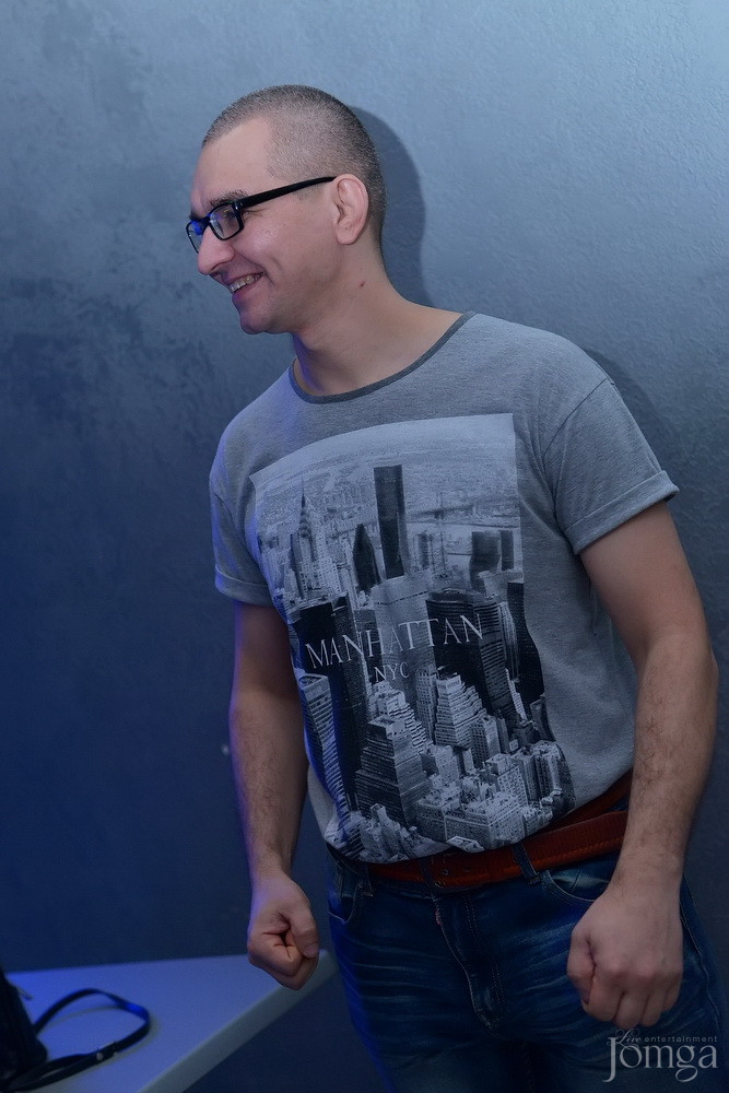 Фотография с Мокрая майка в Пятерочка