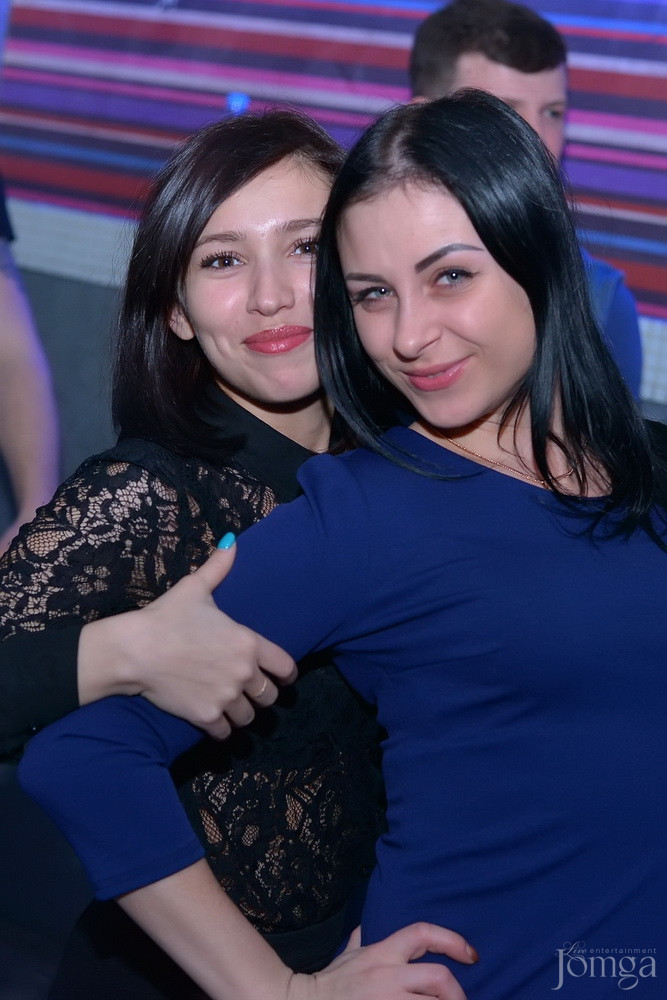 Фотография с Мокрая майка в Пятерочка